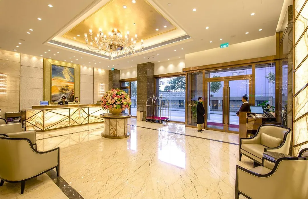 Royal Dragon Hotel-1